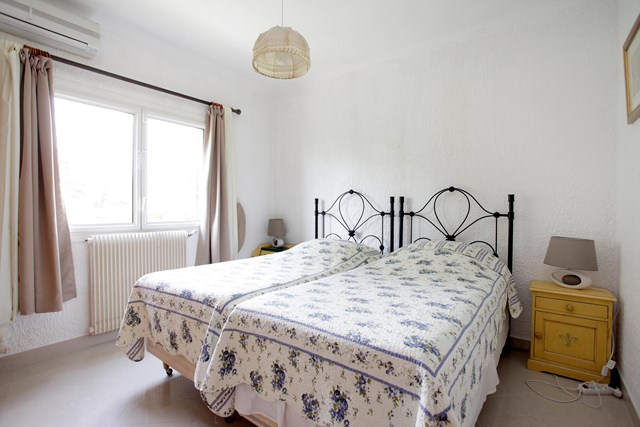 http://Middle%20floor%20bedroom%205