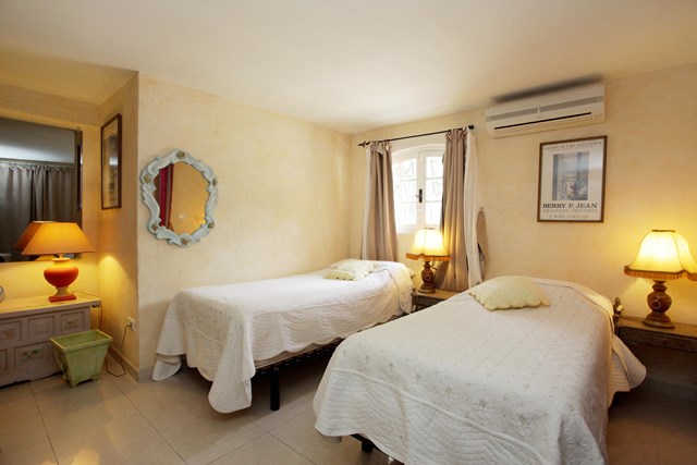 http://Ground%20floor%20bedroom%207